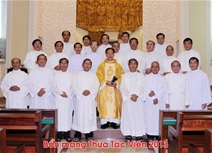 Nhóm Thừa Tác Viên